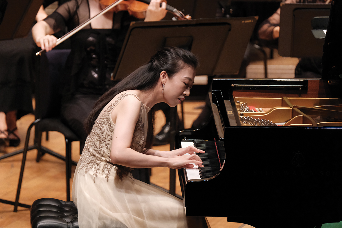 Pianist Colleen Lee. (Photos credit: Ka Lam / HK Phil)